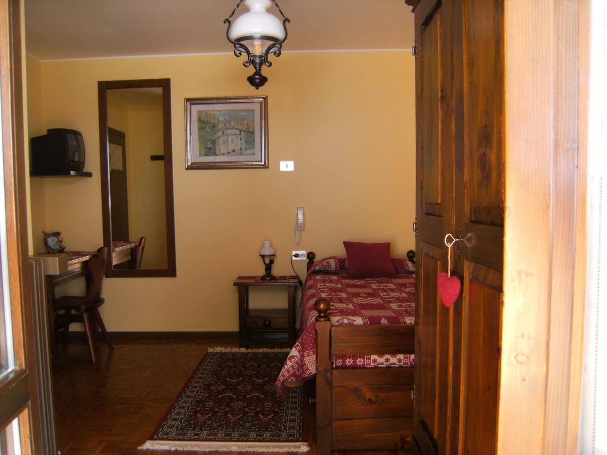 Albergo Thurwieser Santa Caterina Valfurva Ruang foto